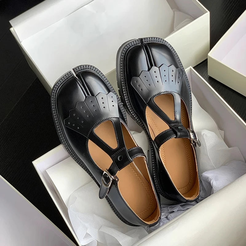 High quality Handmade Split toe Dermis womens shoes Thick sole Tassels casual shoes Luxury designerLadies Mary jane Flats