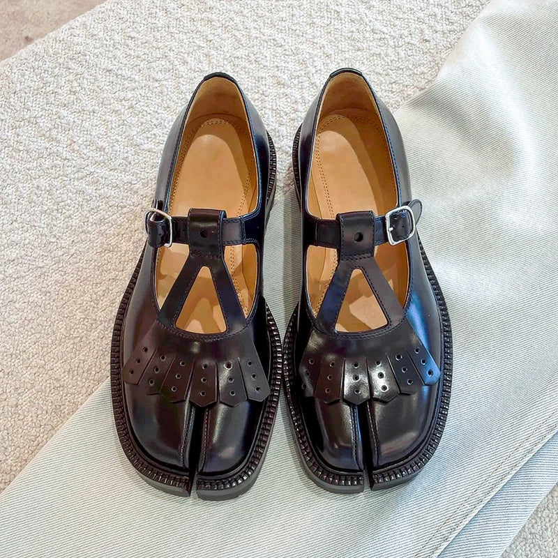 High quality Handmade Split toe Dermis womens shoes Thick sole Tassels casual shoes Luxury designerLadies Mary jane Flats